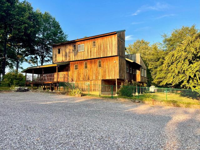 105 S Fox Run Road, Pottsville, AR 72858