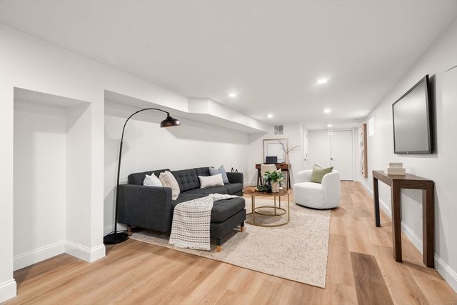 28 Pitcher Ave 1, Medford, MA 02155