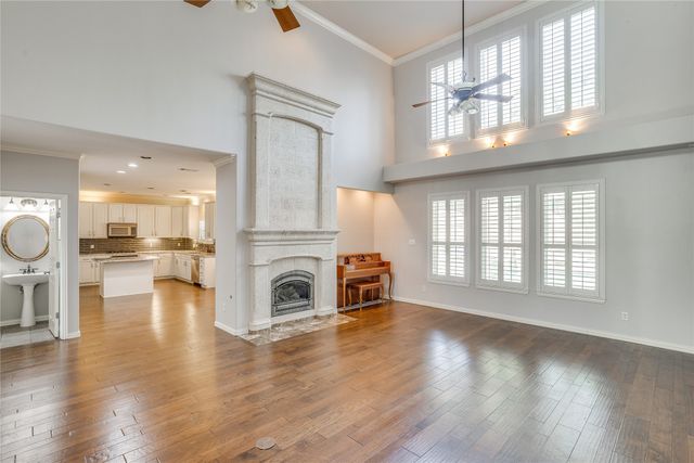 908 Bridle Path, Burleson, TX 76028