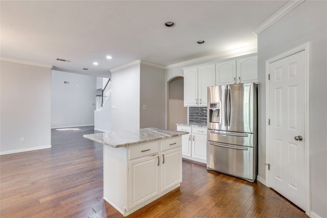 908 Bridle Path, Burleson, TX 76028