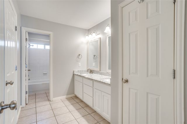 908 Bridle Path, Burleson, TX 76028
