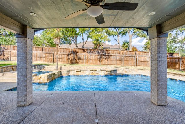 908 Bridle Path, Burleson, TX 76028