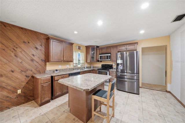 2327 SEAN LANE, Lakeland, FL 33812