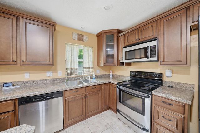 2327 SEAN LANE, Lakeland, FL 33812