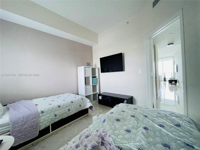 2020 N Bayshore Dr 3009, Miami, FL 33137