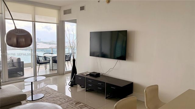 2020 N Bayshore Dr 3009, Miami, FL 33137