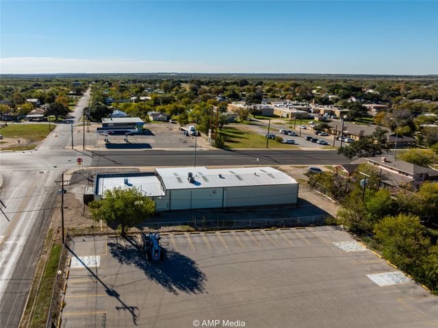 1318 E Walker, Breckenridge, TX 76424
