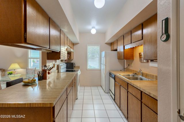 2848 S Calle Flamenco, Green Valley, AZ 85622