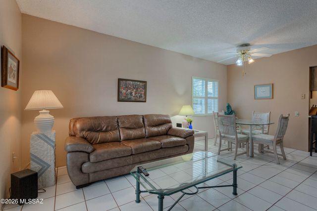 2848 S Calle Flamenco, Green Valley, AZ 85622