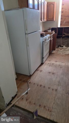 1230 S CAREY ST, Baltimore, MD 21230