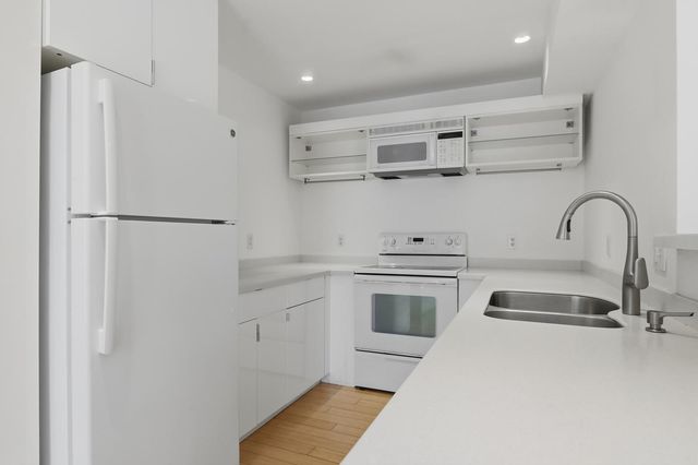 211 West St 10A, Quincy, MA 02169
