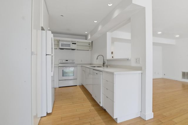 211 West St 10A, Quincy, MA 02169