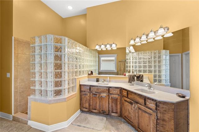 12715 Sloan Street, Kansas City, KS 66109