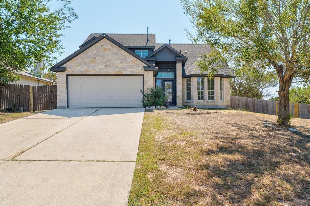 100 Steel Lake DR, Kyle, TX 78640