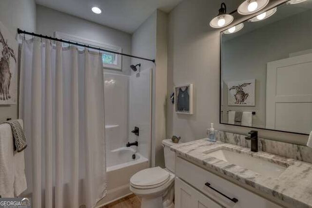 345 Loftis Mountain Way, Blairsville, GA 30512