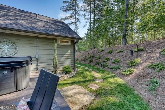 345 Loftis Mountain Way, Blairsville, GA 30512