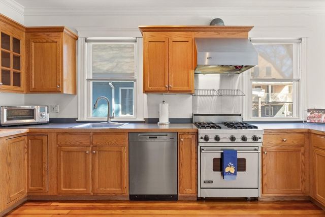 14-16 Ellsworth Park 2, Cambridge, MA 02138
