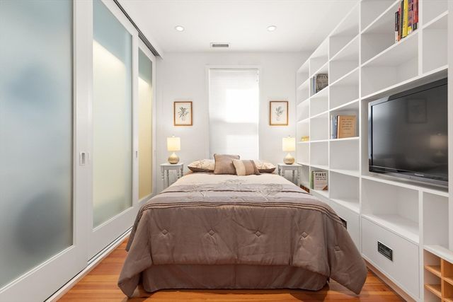 14-16 Ellsworth Park 2, Cambridge, MA 02138
