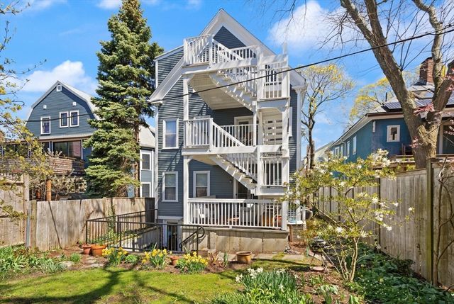 14-16 Ellsworth Park 2, Cambridge, MA 02138