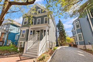 14-16 Ellsworth Park 2, Cambridge, MA 02138