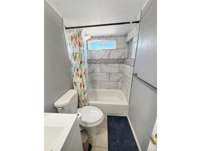 66 Basalt Dr, Alamosa, CO 81101