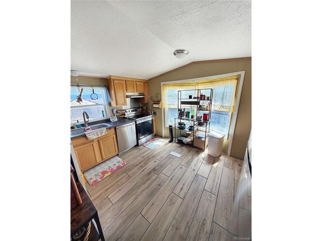 66 Basalt Dr, Alamosa, CO 81101