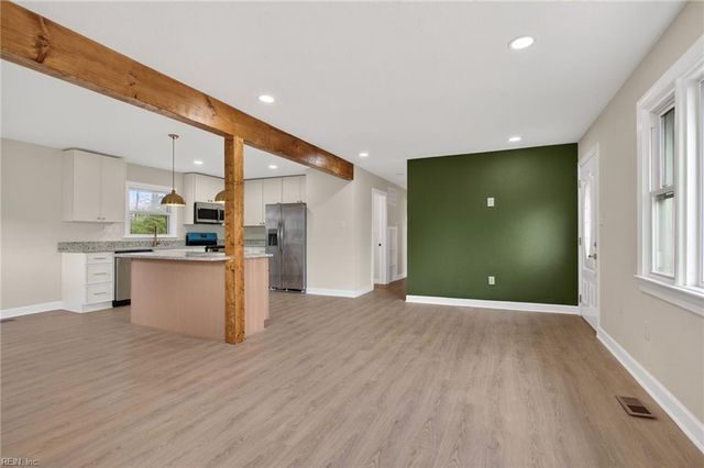 223 Woodhaven RD, Newport News, VA 23608