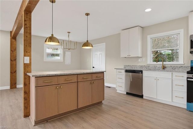 223 Woodhaven RD, Newport News, VA 23608