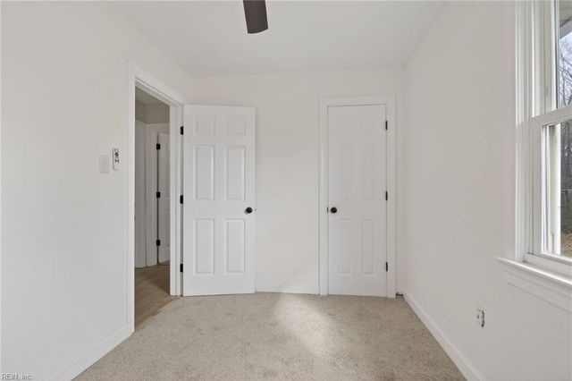 223 Woodhaven RD, Newport News, VA 23608