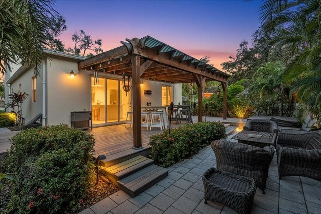 2224 TAMI SOLA STREET, Sarasota, FL 34237