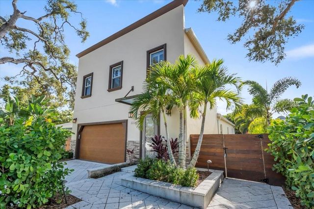 2224 TAMI SOLA STREET, Sarasota, FL 34237