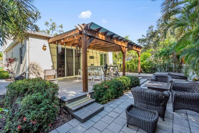 2224 TAMI SOLA STREET, Sarasota, FL 34237