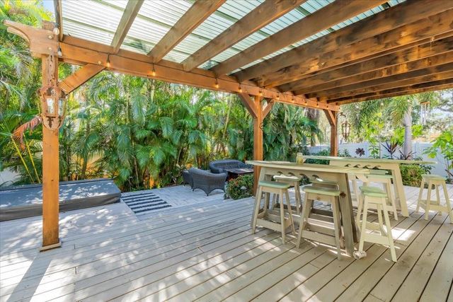 2224 TAMI SOLA STREET, Sarasota, FL 34237