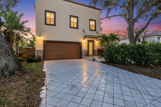 2224 TAMI SOLA STREET, Sarasota, FL 34237
