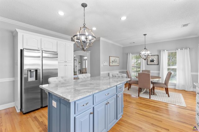 210 Royal Crest Circle, Kathleen, GA 31047