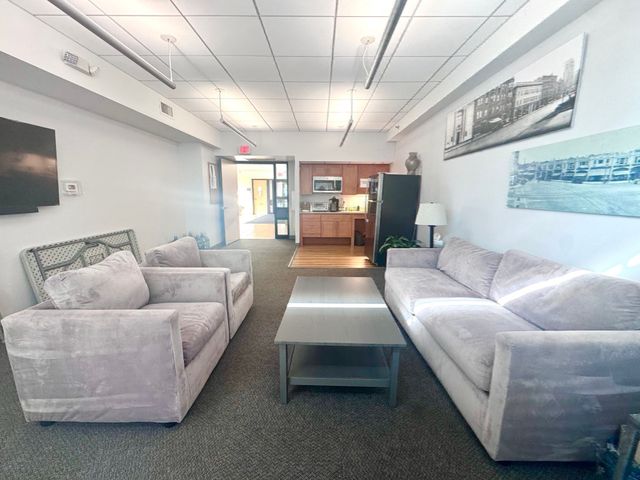 133 Park St 706, Brookline, MA 02446