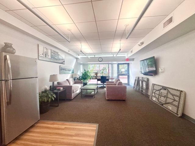 133 Park St 706, Brookline, MA 02446