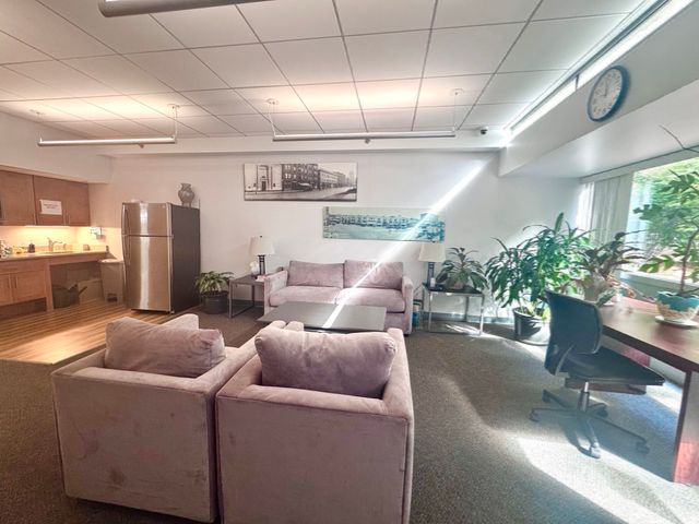 133 Park St 706, Brookline, MA 02446