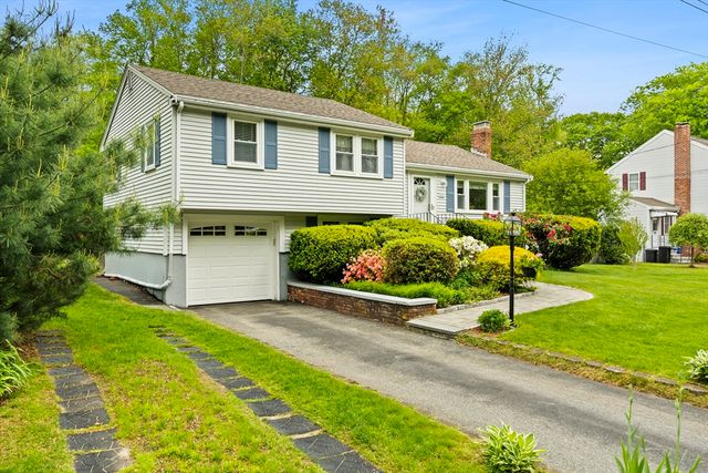 201 Atkinson Ave, Stoughton, MA 02072