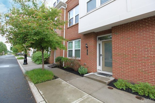 13 Fleet Street, North Brunswick, NJ 08902