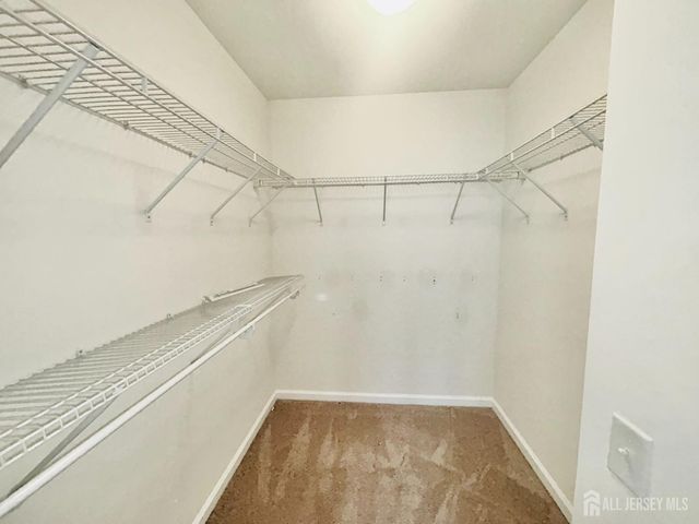 13 Fleet Street, North Brunswick, NJ 08902