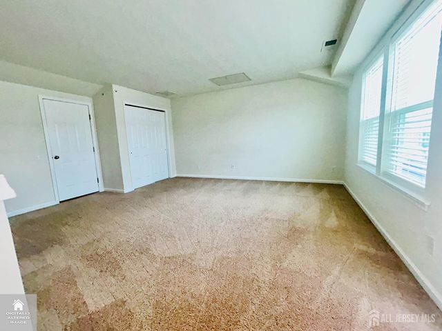 13 Fleet Street, North Brunswick, NJ 08902