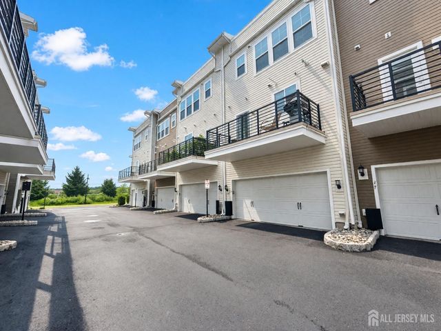 13 Fleet Street, North Brunswick, NJ 08902