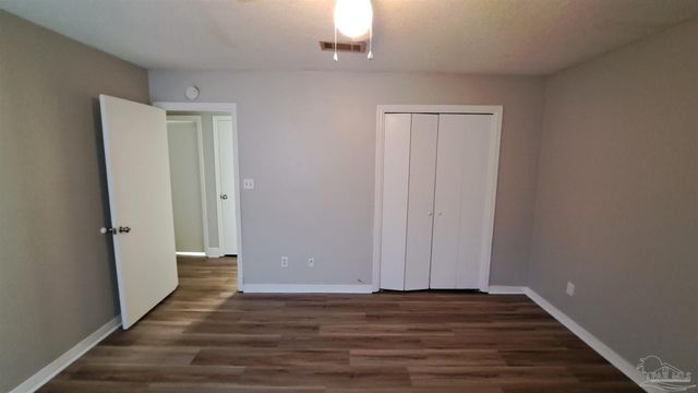 828 Lavon Dr, Pensacola, FL 32506