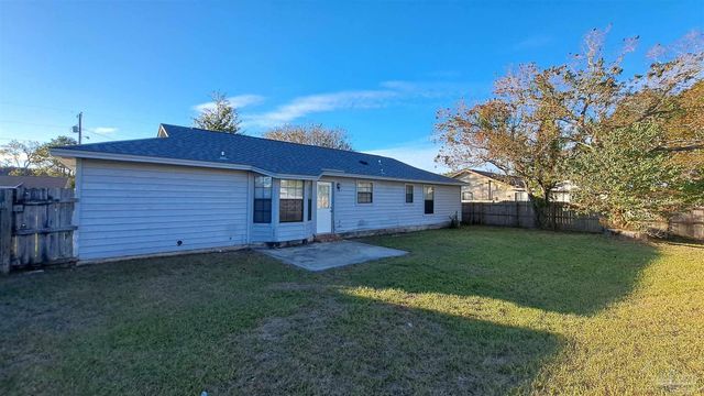 828 Lavon Dr, Pensacola, FL 32506
