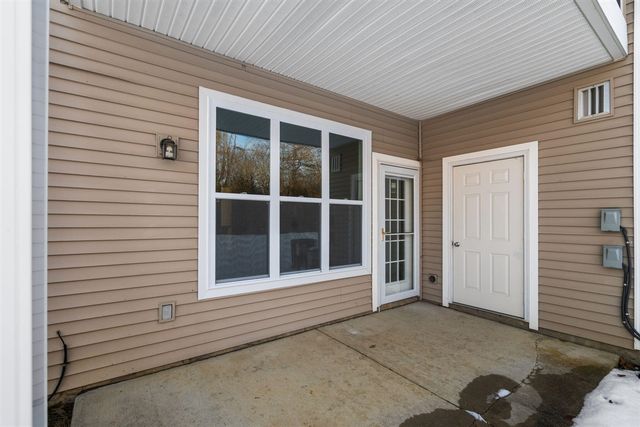 8117 Autumn Woods Trail, Ypsilanti, MI 48198