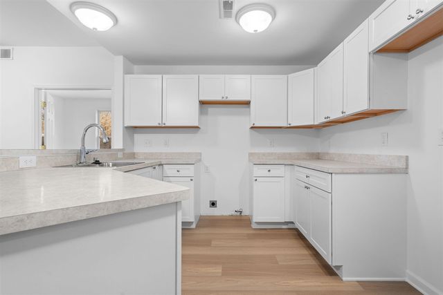 8117 Autumn Woods Trail, Ypsilanti, MI 48198