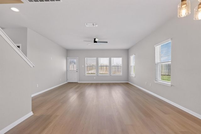 2961 Bridekirk DR, Round Rock, TX 78664