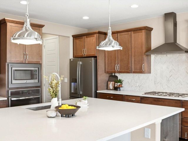 711 Old Wagon Trail Cir, Lafayette, CO 80026