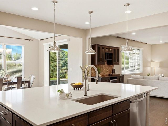 711 Old Wagon Trail Cir, Lafayette, CO 80026